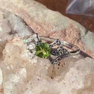 PERIDOT & CUBIC ZIRCONIA 925 STERLING SILVER RING, SIZE 7